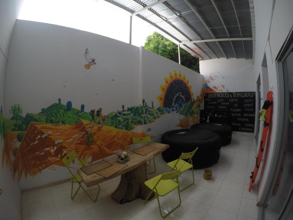 Backpackers And Travellers Hostel Нейва Экстерьер фото