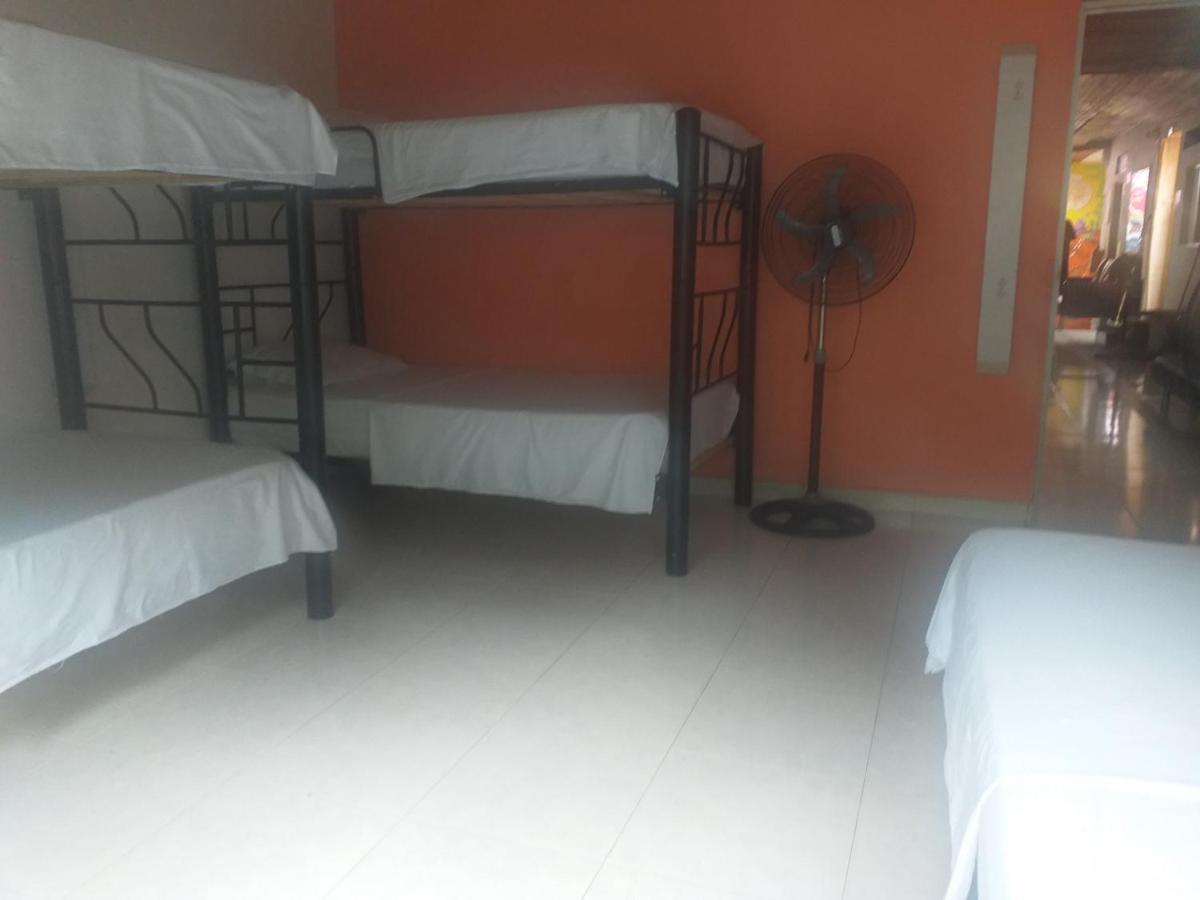 Backpackers And Travellers Hostel Нейва Экстерьер фото