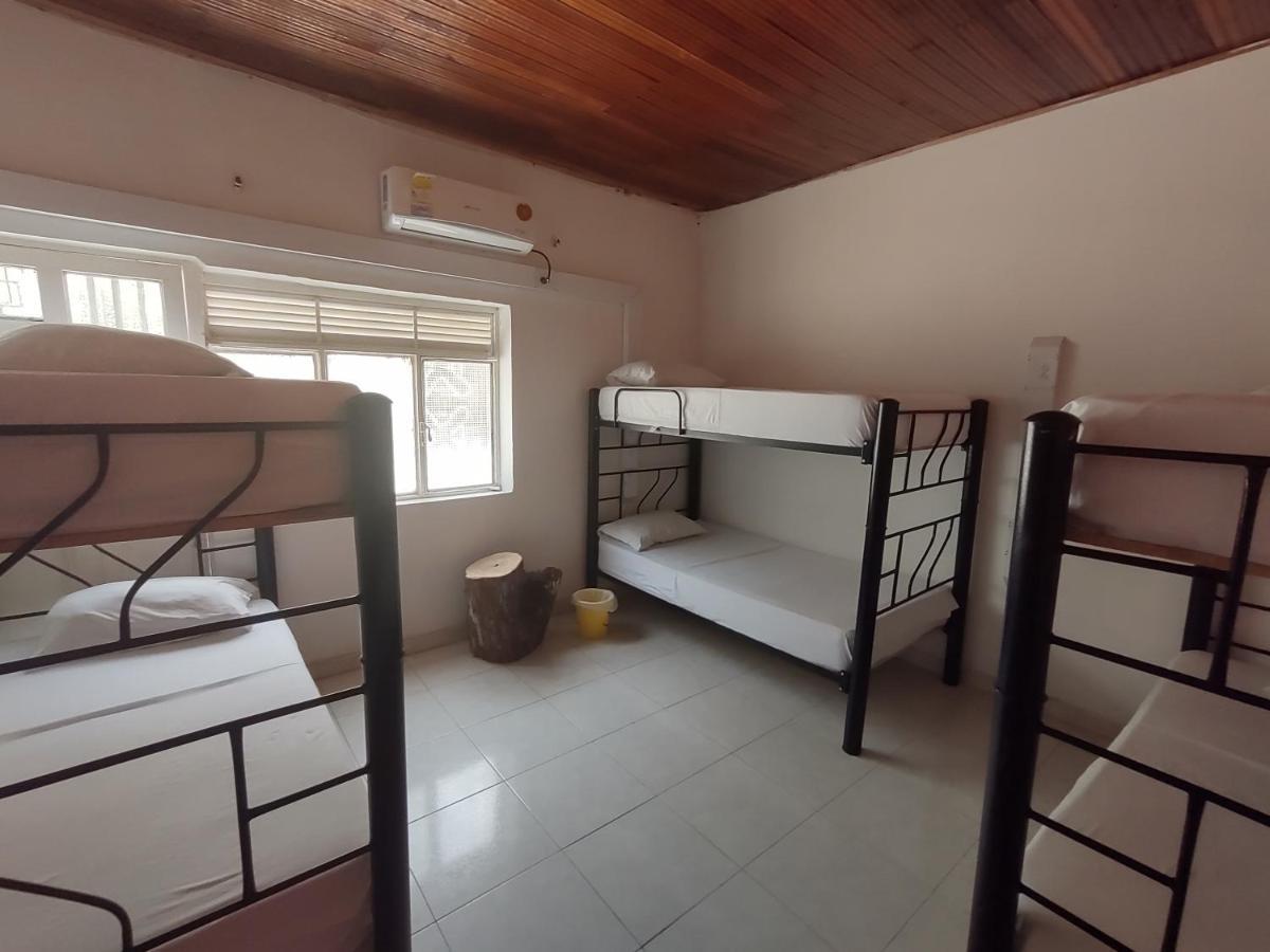 Backpackers And Travellers Hostel Нейва Экстерьер фото