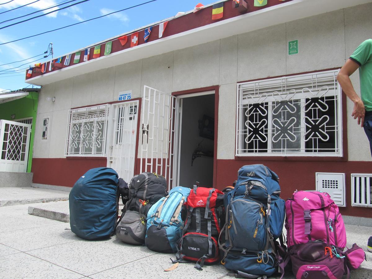 Backpackers And Travellers Hostel Нейва Экстерьер фото