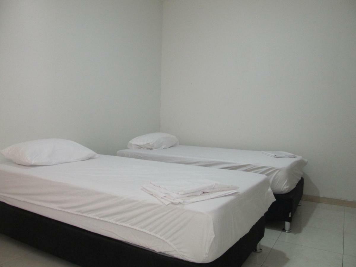 Backpackers And Travellers Hostel Нейва Экстерьер фото