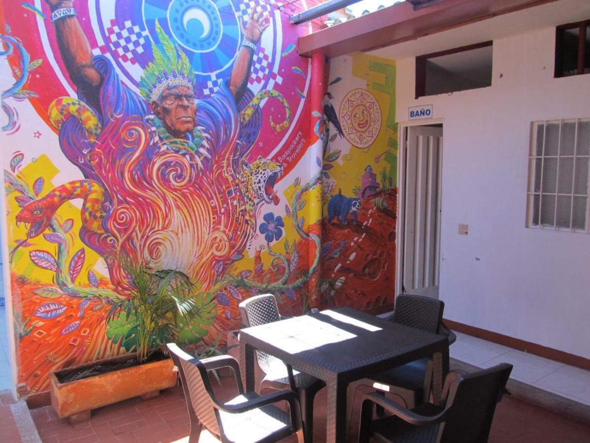 Backpackers And Travellers Hostel Нейва Экстерьер фото