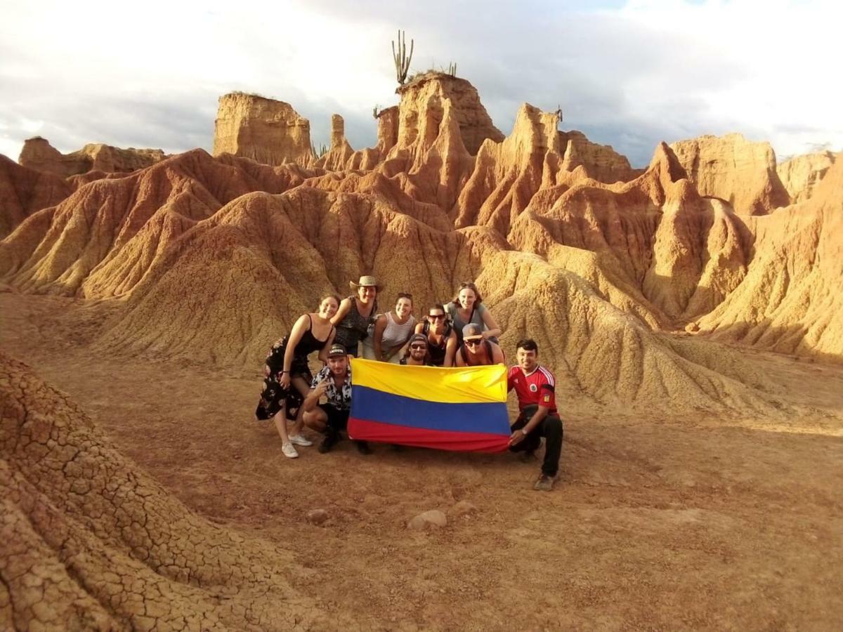 Backpackers And Travellers Hostel Нейва Экстерьер фото